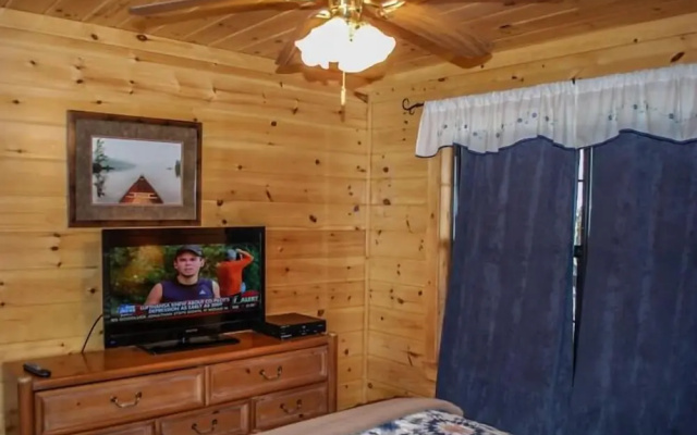 photo 3 of Wolf`s Den