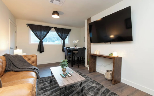 photo 4 of Wonderful 2-BR Apt Near Dodger