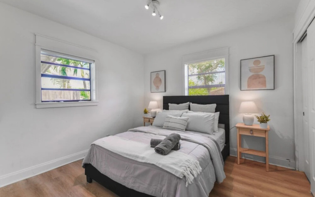 photo 4 of Wonderful 2BR House with Canal Access