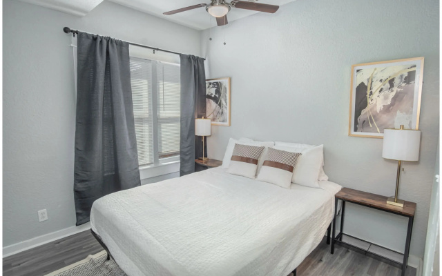 photo 5 of Wonderful 3 BR 2 BA Near Downtown