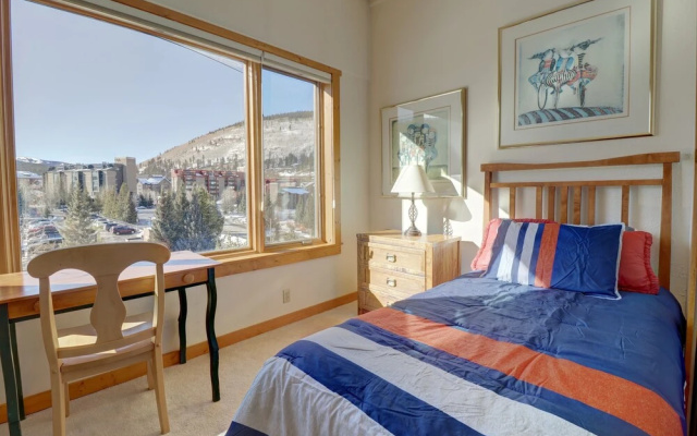 photo 3 of Wonderful Spacious Ski Condo - SH504 by RedAwning