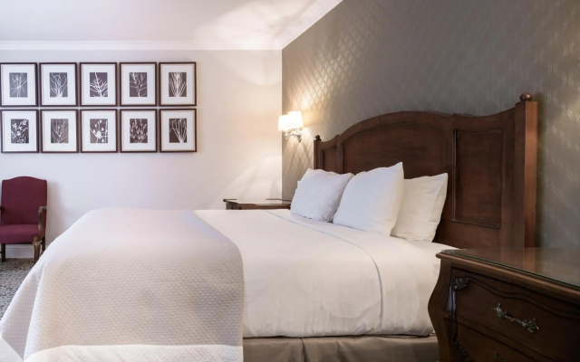 photo 3 of Woodcrest Hotel Cupertino