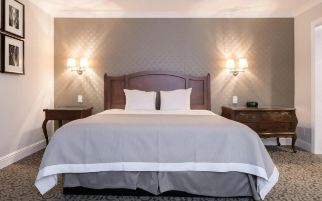 photo 4 of Woodcrest Hotel Cupertino
