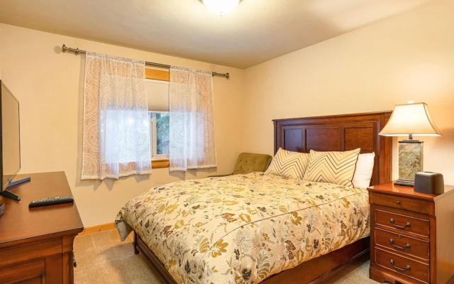 photo 5 of Wooded Luxury at Tahoe Donner by RedAwning