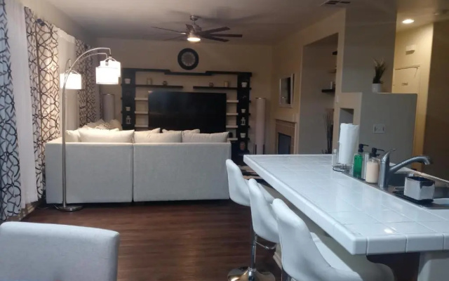 photo 3 of Mirage Residential Rental