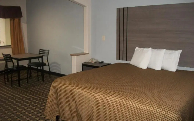 photo 2 of Woodland Inn and Suites