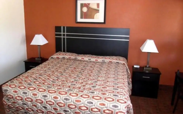 photo 5 of Woodlawn Hills Motel