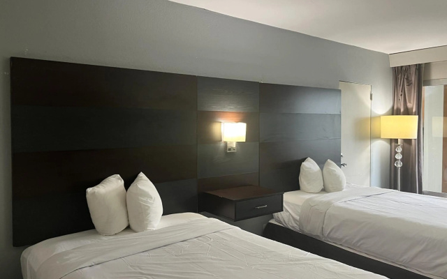 photo 3 of Quality Inn Airport South
