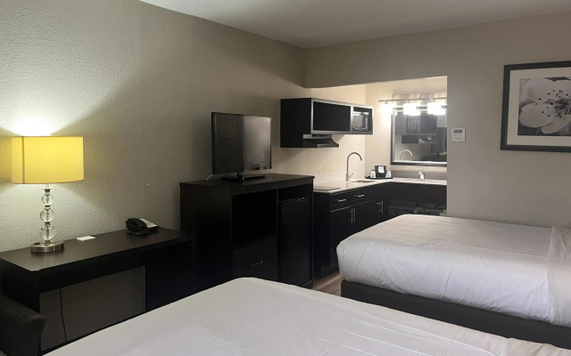 photo 5 of Quality Inn Airport South