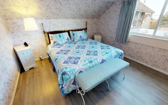 photo 4 of Woodley Beach House