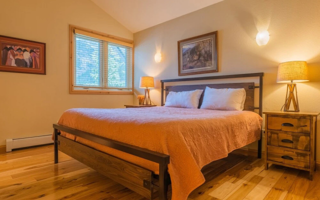 photo 3 of Private Home With A Beautiful Mountain Vista - Woods24 by RedAwning