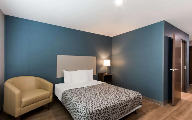 photo 2 of Woodspring Suites Chandler Airport