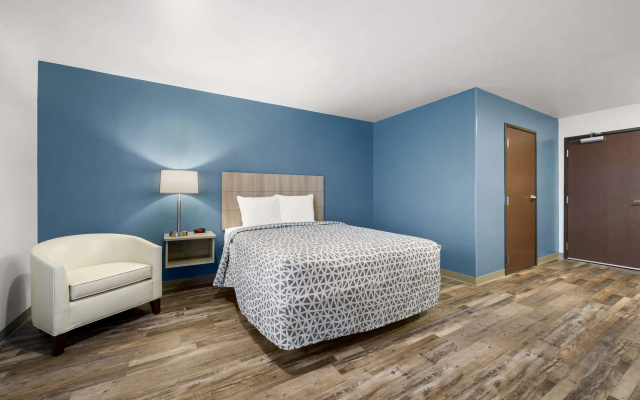 photo 4 of Woodspring Suites Dearborn - Detroit