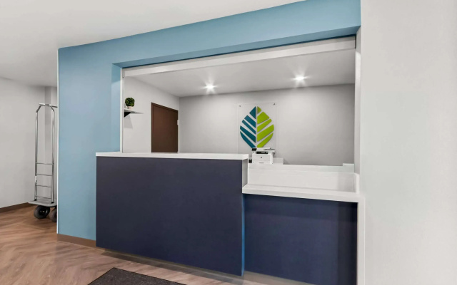 photo 2 of Woodspring Suites Gilbert - Mesa Gateway Airport