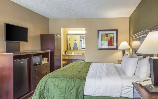 photo 3 of WoodSpring Suites Greenville Haywood Mall