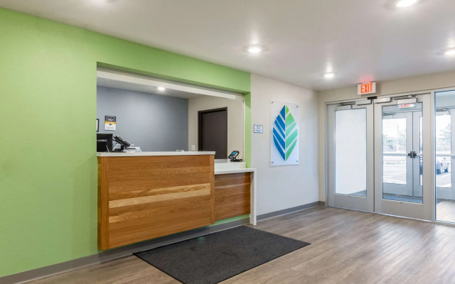 photo 2 of WoodSpring Suites Indianapolis Castleton