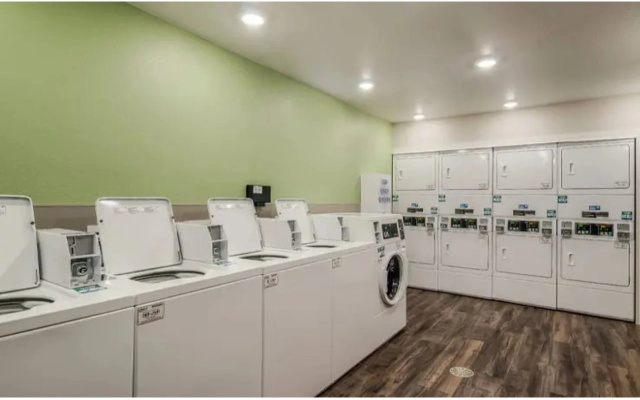 photo 3 of WoodSpring Suites Libertyville - Chicago