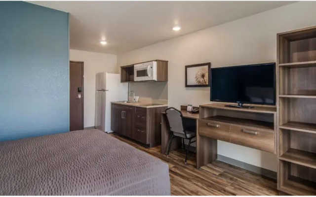 photo 4 of WoodSpring Suites Libertyville - Chicago