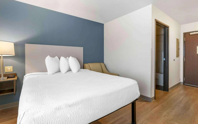 photo 4 of Extended Stay America Select Suites - Louisville - Airport