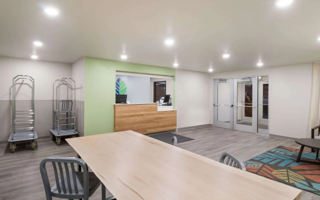 photo 2 of Woodspring Suites Mesa Chandler