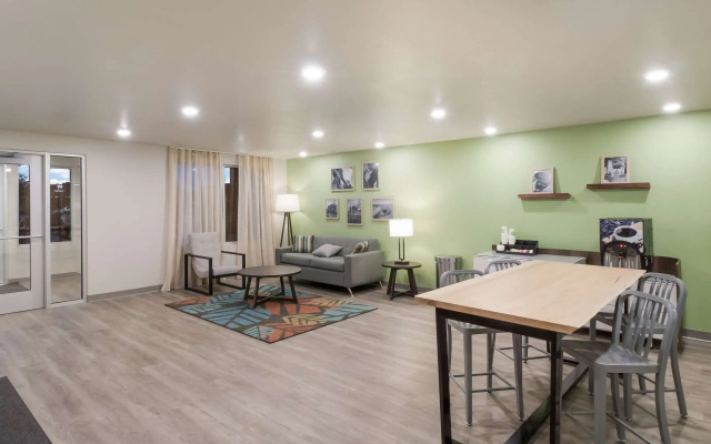 photo 3 of Woodspring Suites Mesa Chandler
