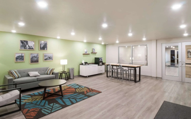photo 4 of Woodspring Suites Mesa Chandler
