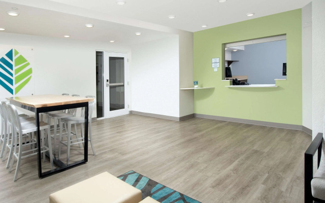 photo 2 of WoodSpring Suites Miami Southwest