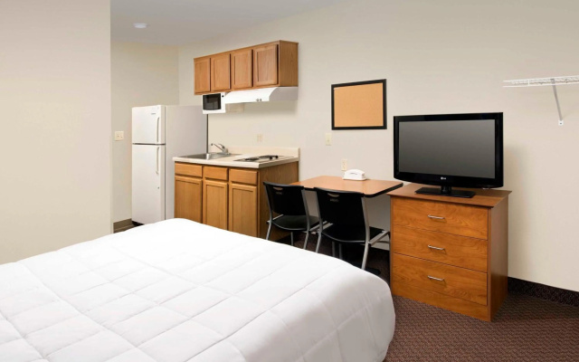 photo 2 of WoodSpring Suites San Antonio North Live Oak I-35