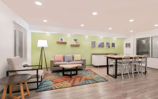 photo 2 of WoodSpring Suites Savannah Pooler