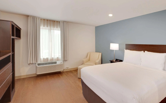 photo 4 of WoodSpring Suites Las Colinas - Northwest Dallas