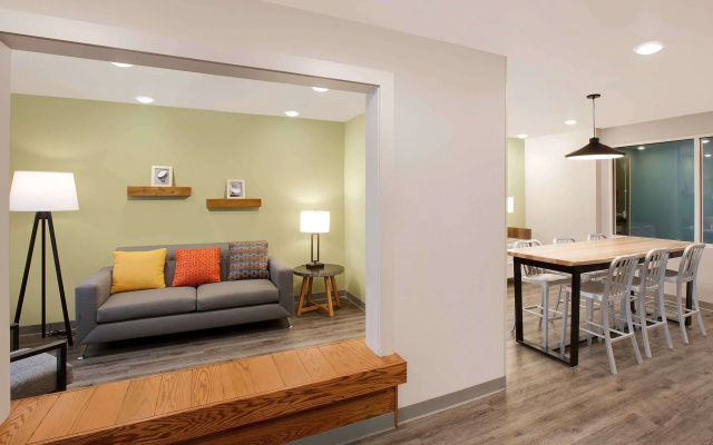 photo 4 of WoodSpring Suites Plano - North Dallas