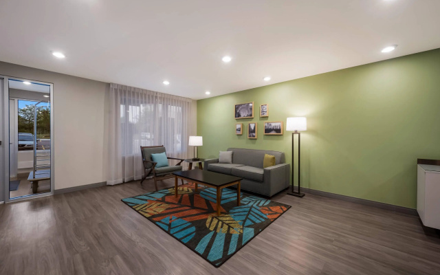 photo 2 of Woodspring Suites Wixom - Novi