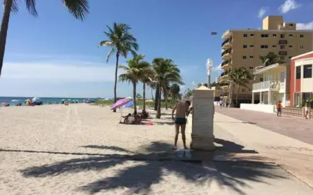 photo 4 of Wow!! Apartment for 4 Just Few Steps To The Beach!