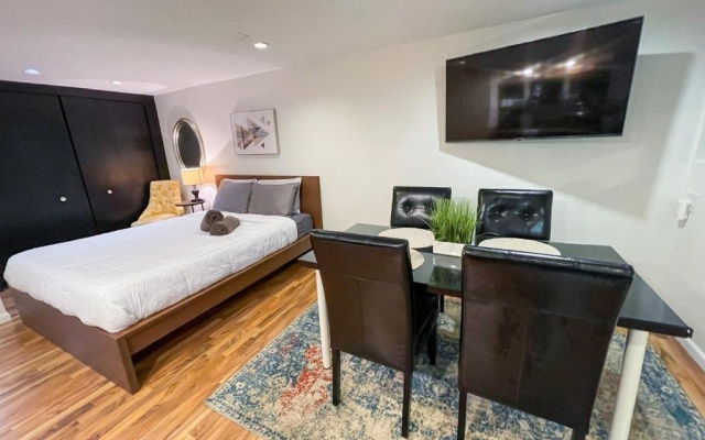 photo 3 of Wrigley Garden Unit