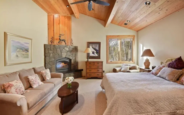photo 4 of Wulf's Lodge at Olympic Valley Unwind in Hot Tub!