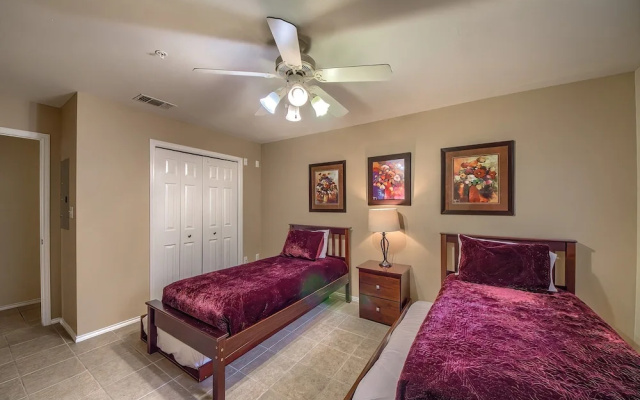 photo 4 of Ww E202 Schlitterbob Hideaway 3 Bedroom Condo by RedAwning