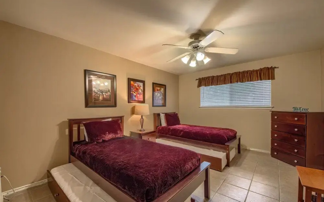 photo 5 of Ww E202 Schlitterbob Hideaway 3 Bedroom Condo by RedAwning