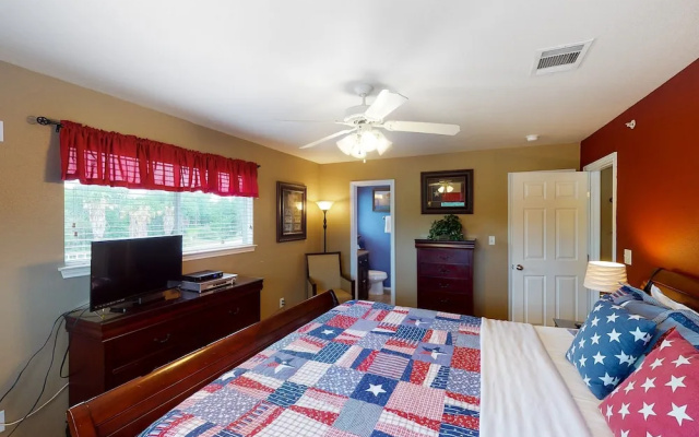 photo 3 of Ww I303 Guadalupe Paradise! 3 Bedroom Condo by RedAwning