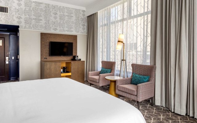 photo 4 of Bluegreen Vacations Hotel Blake, an Ascend Collection Hotel