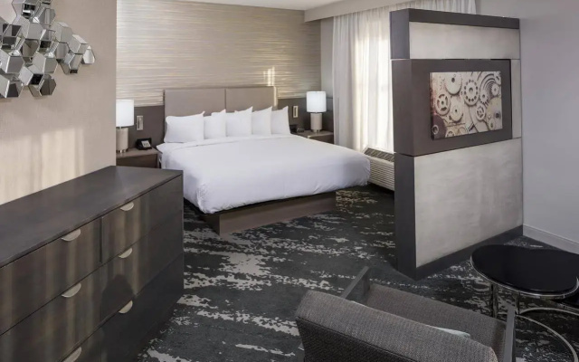 photo 5 of Doubletree By Hilton Boston Logan Airport Chelsea