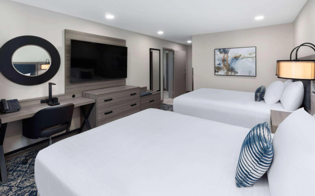 photo 5 of Wyndham DFW Airport