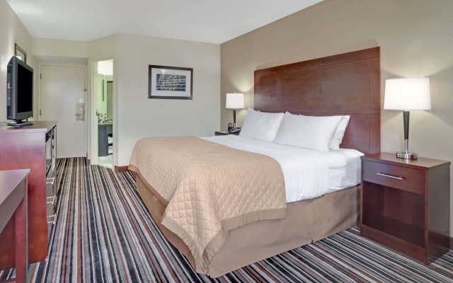 photo 3 of Wyndham Garden Charlotte Airport Southeast