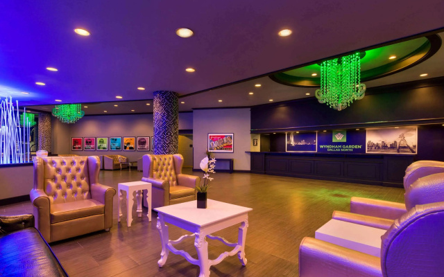 photo 2 of Holiday Inn Select North Dallas