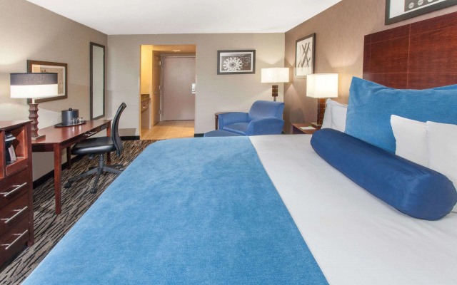 photo 3 of Wyndham Garden Elk Grove Village/O'Hare