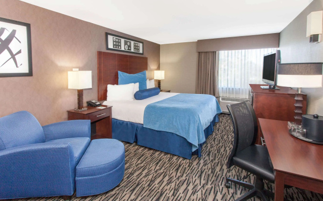 photo 4 of Wyndham Garden Elk Grove Village/O'Hare