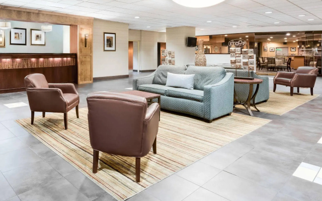 photo 2 of Exton Hotel & Conference Center