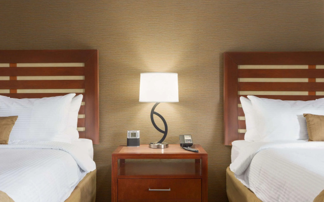 photo 4 of Wyndham Garden Grand Rapids Airport
