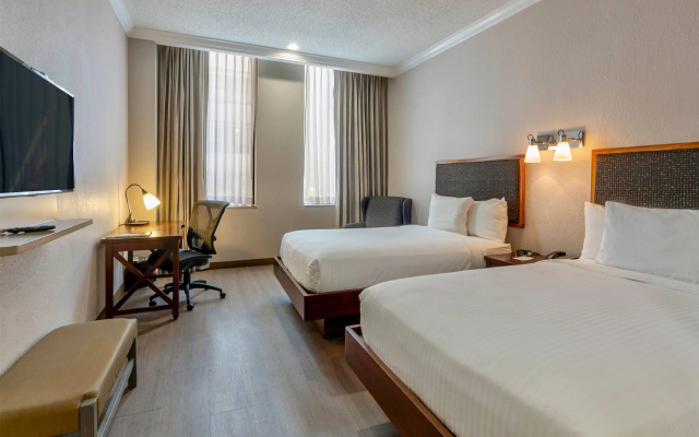 photo 5 of Wyndham Garden Hotel Baronne Plaza