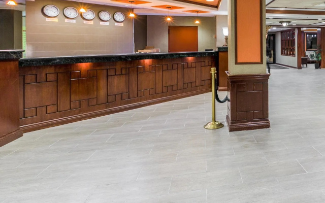 photo 2 of Wyndham Garden Hotel- Newark Airport