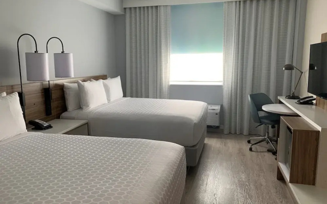 photo 3 of Wyndham Garden Miami International Airport